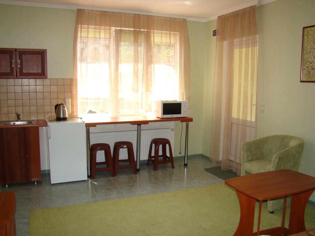 Mini-Hotel In Odessa Yard Luaran gambar